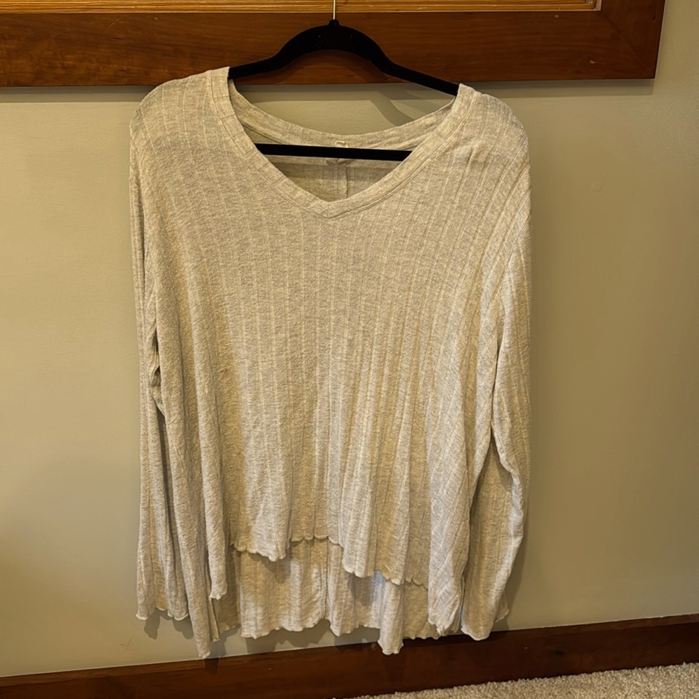Light grey sweater